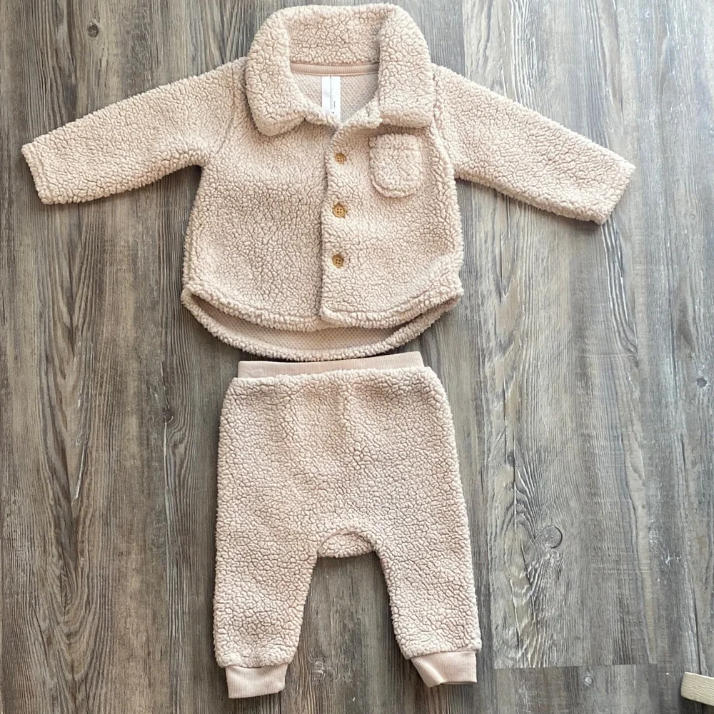 EUC MODERN MOMENTS 6-9 Mth Fleece Shacket & Pants Set